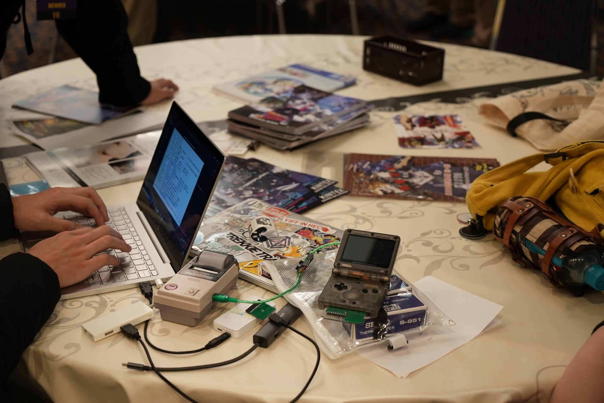 Device showcase scene